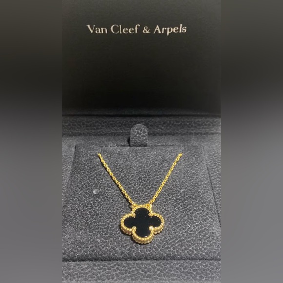 VC&A Alhambra Necklace – Black Onyx {Full Set} - Picture 2 of 4